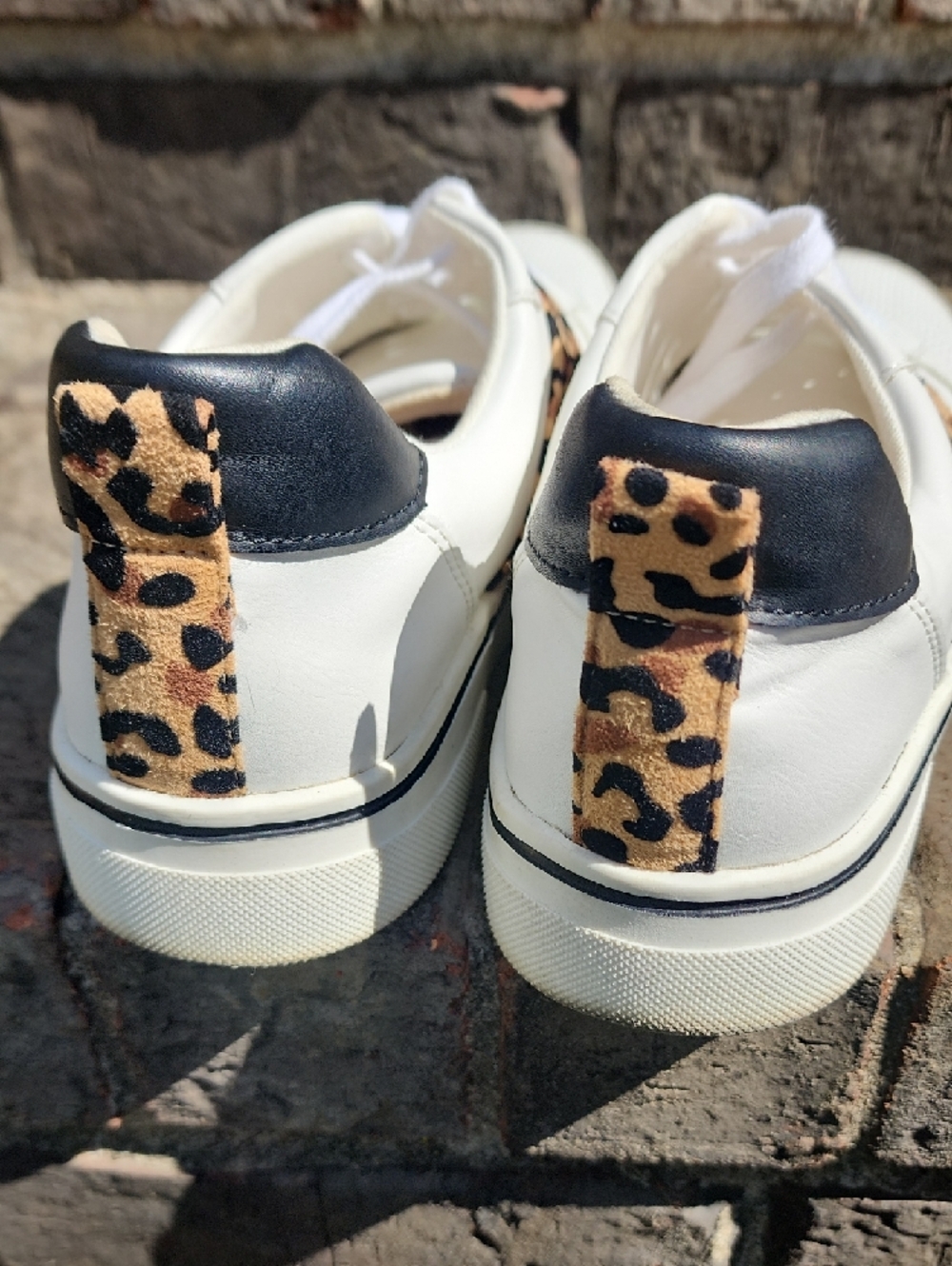 BKE White Sneakers with Leopard Print Accent Size 6.5 Very Clean - Picture 9 of 9
